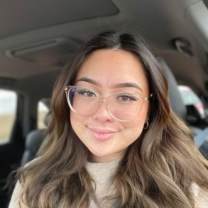 Meet your Posher, Anica